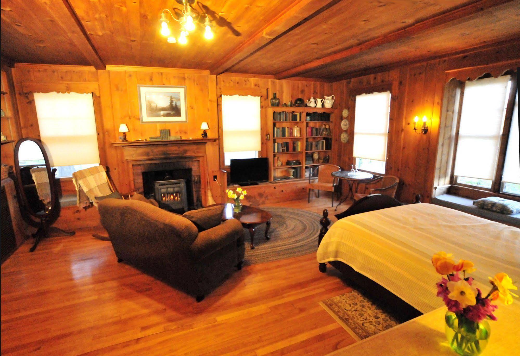 The Brewster Inn Dexter Extérieur photo